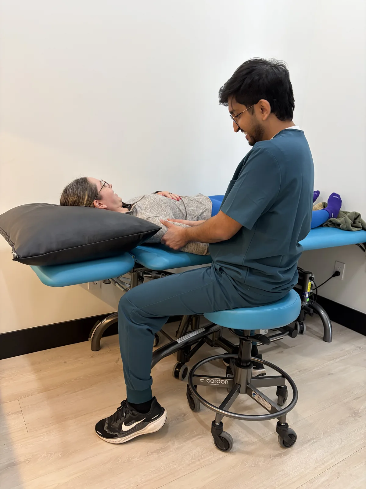 Manual therapy treatment at Interlink Physiotherapy Ancaster